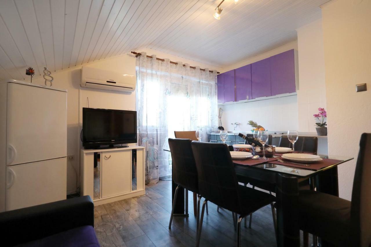 Leona Apartment Sukosan Luaran gambar
